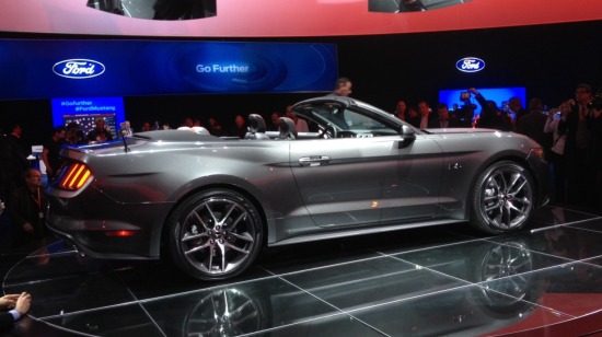 Ford Mustang Cabrio live