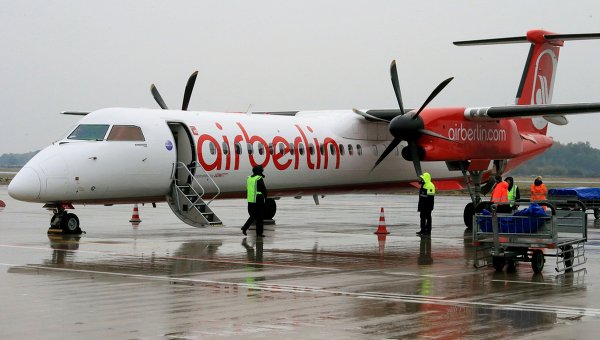 Самолет компании Air Berlin в Калининградском аэропорту Храброво. Архивное фото