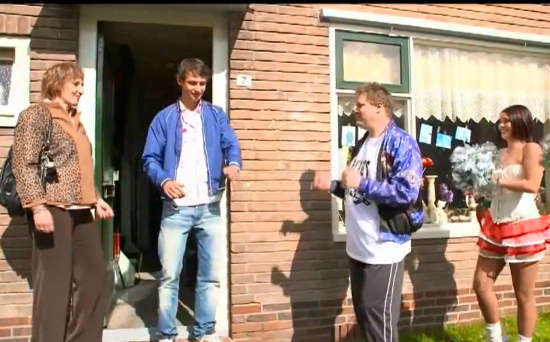 Zit je vast, geef maar gas, Rinus die rijdt mee