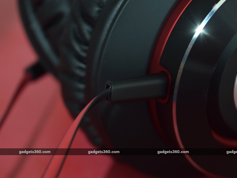 audio_technica_athws770is_cable_ndtv.jpg