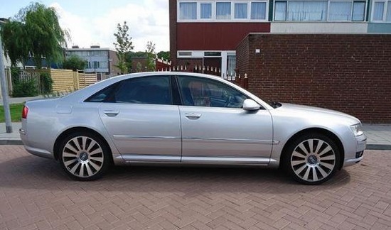 Zoek de Audi