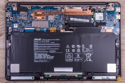 ASUS UX305FA со снятой крышкой