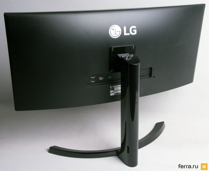 LG 29UC88, вид сзади