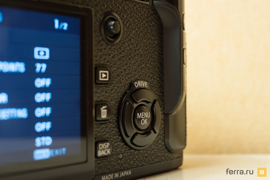 Элементы управления на задней панели Fujifilm X-Pro2
