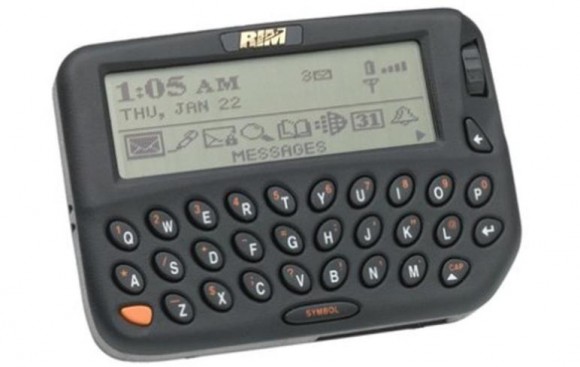 Пейджер BlackBerry Inter@ctive Pager 850 — один из дебютных гаджетов компании с двусторонней связью (1999 год)