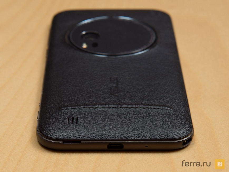 Нижний торец корпуса ASUS ZenFone Zoom