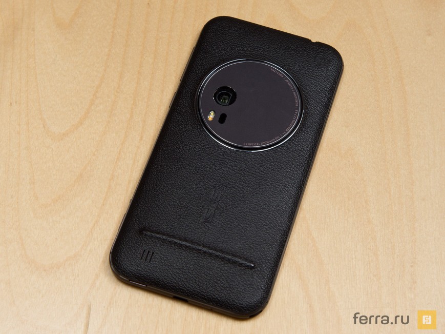 ASUS ZenFone Zoom, вид сзади