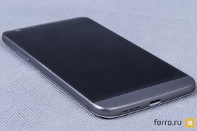 Нижняя грань LG G5 SE