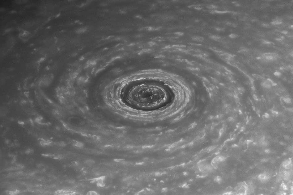 saturn-polar-vortex-4