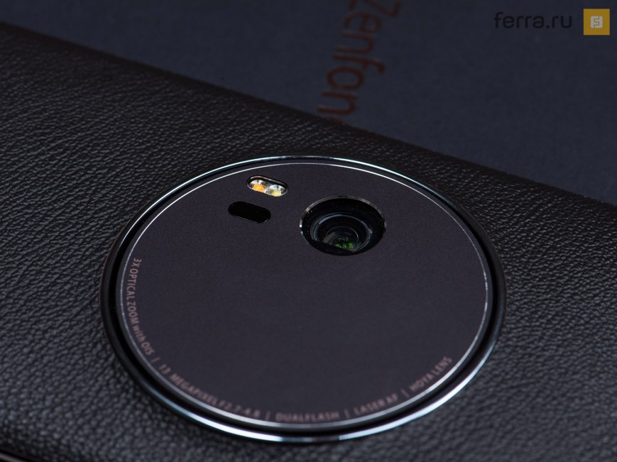 Объектив встроенной камеры ASUS ZenFone Zoom