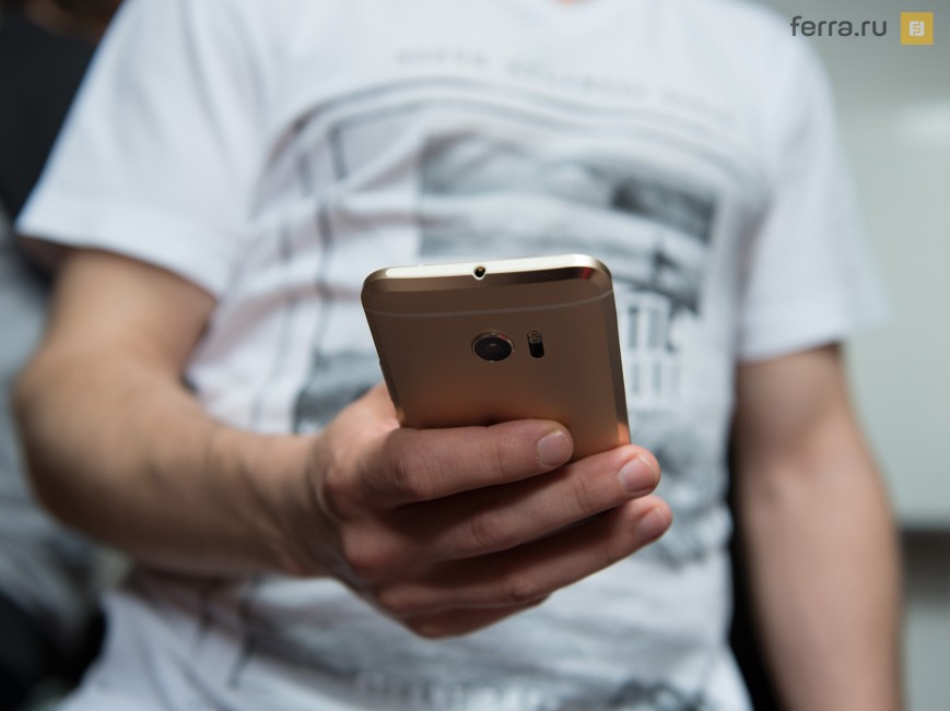 HTC 10 в руках