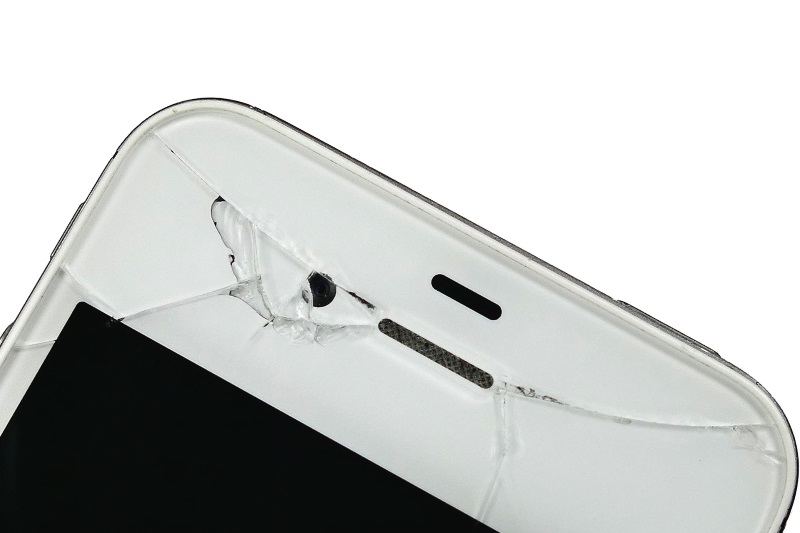 broken_phone_main_cc0.jpg