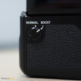 Элементы управления на батарейной ручке Fujifilm X-T2