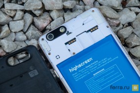 Две раздельных Micro-SIM и отдельный слот под карту памяти