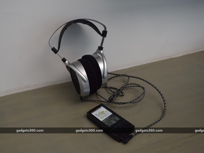ibasso_dx80_withheadphones_ndtv.jpg