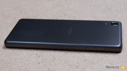 Левый бок Sony Xperia X Performance