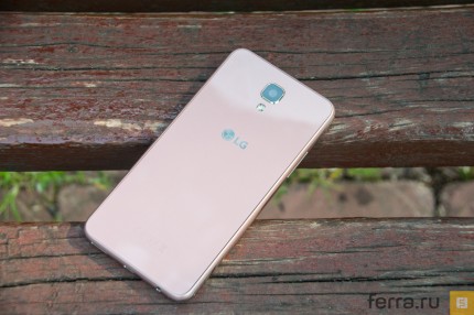 Тыловая панель LG X view