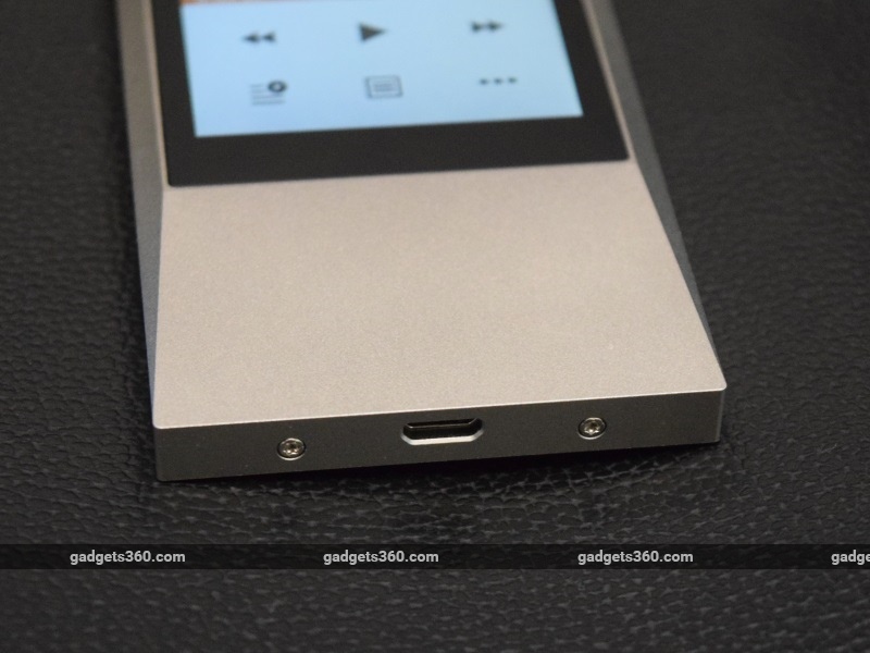 astell_kern_akjr_bottom_ndtv.jpg