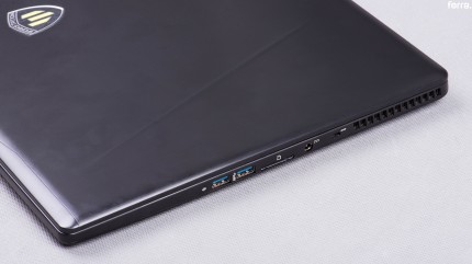 Правая грань MSI WS72 6QJ