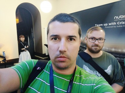 Фото на фронтальную  камеру Nubia Z11