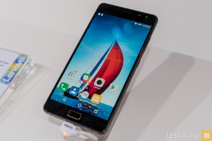 Lenovo P2 в светлом и тёмном корпусах