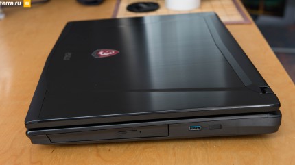 Правая грань MSI GT72VR 6RE Dominator Pro Tobii