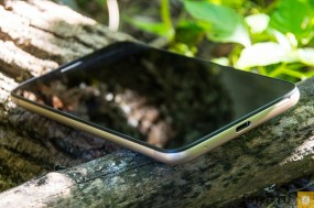 Нижняя грань Micromax Canvas Juice 4 Q465
