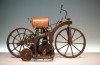 10. November in der Geschichte: das erste Motorrad, Mikrocomputer The Link und Telefon mit TV