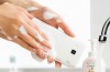 Smartphone Kyocera Rafre keine Angst vor Seife